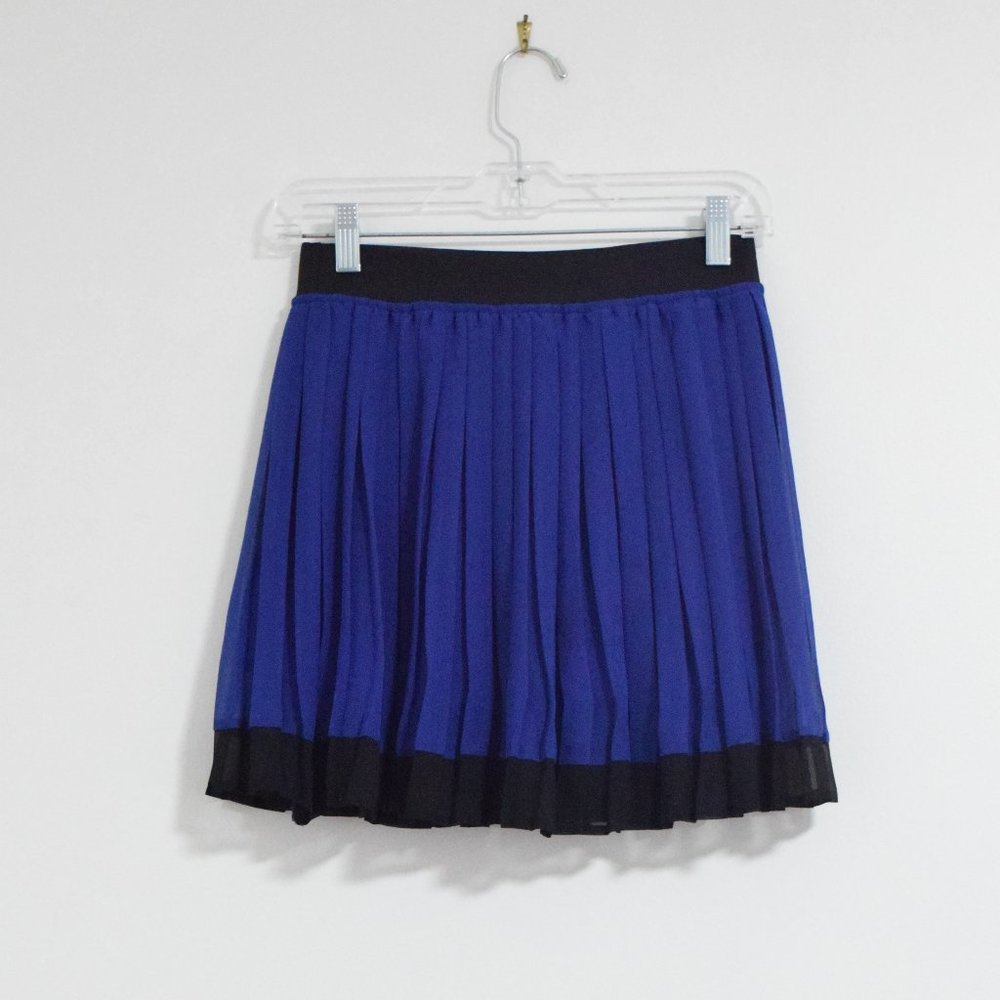 GUESS Blue & Black Pleated Chiffon Colorblock Flare Mini Skirt | Size XS